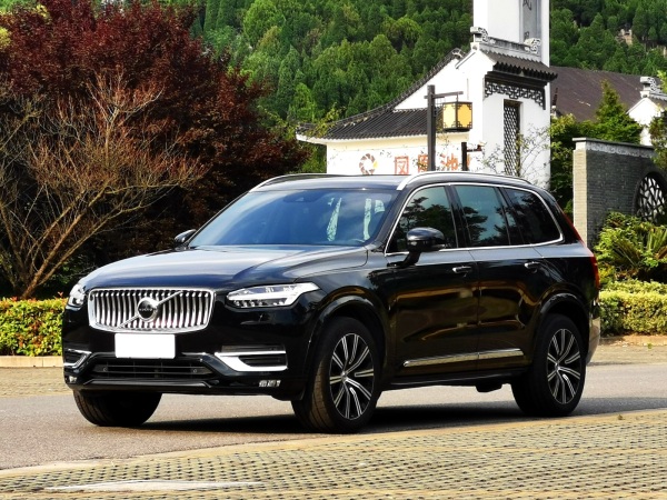  沃尔沃XC90 2021款 B6 智逸豪华版 7座