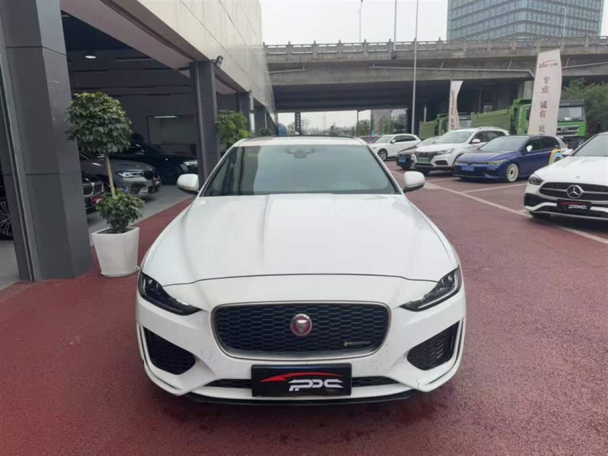 捷豹 XEL  2020款 2.0T 200PS R-DYNAMIC 青春運(yùn)動(dòng)版圖片