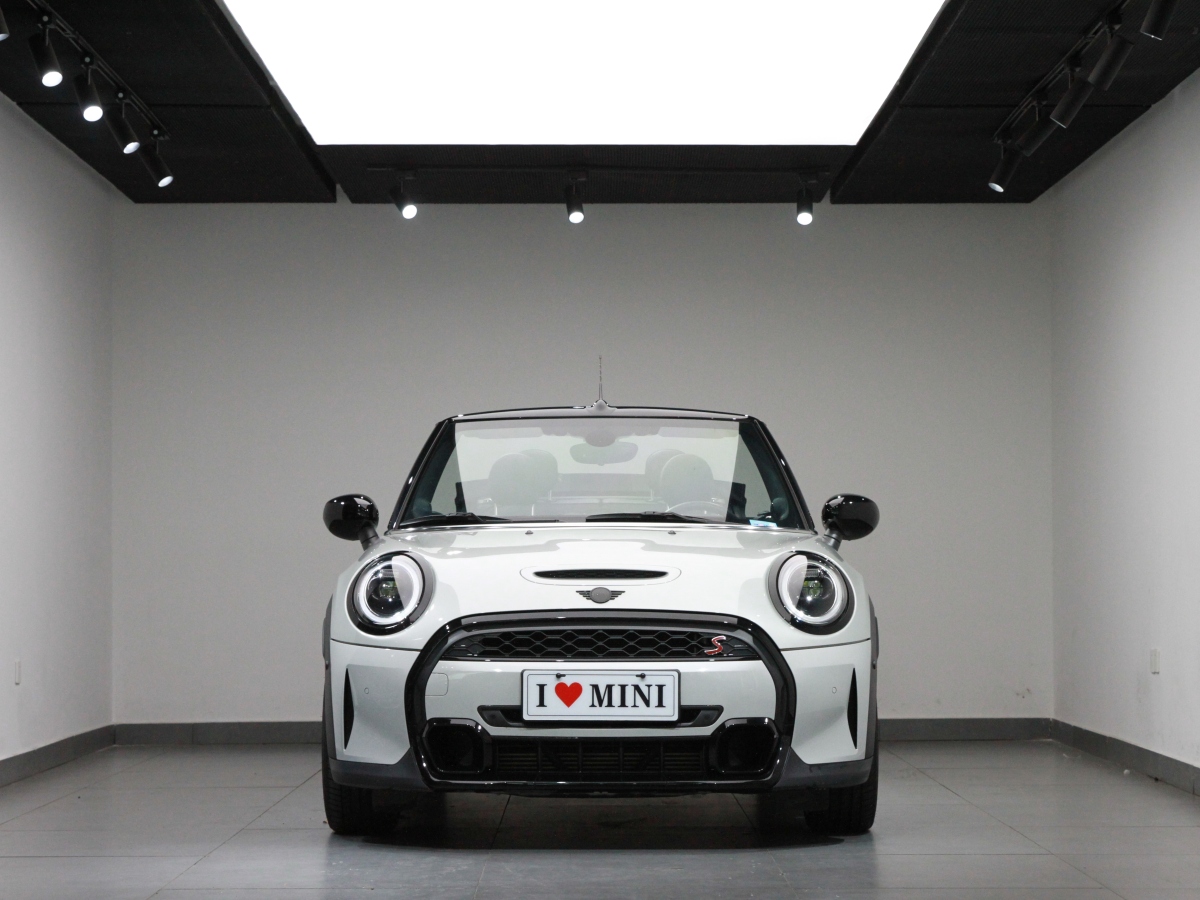 MINI MINI  2023款 2.0T COOPER S CABRIO 藝術家圖片