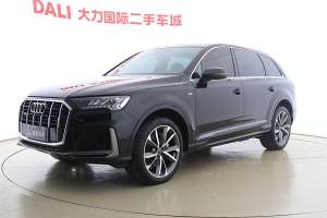 奥迪Q7 奥迪 55 TFSI quattro S line运动型