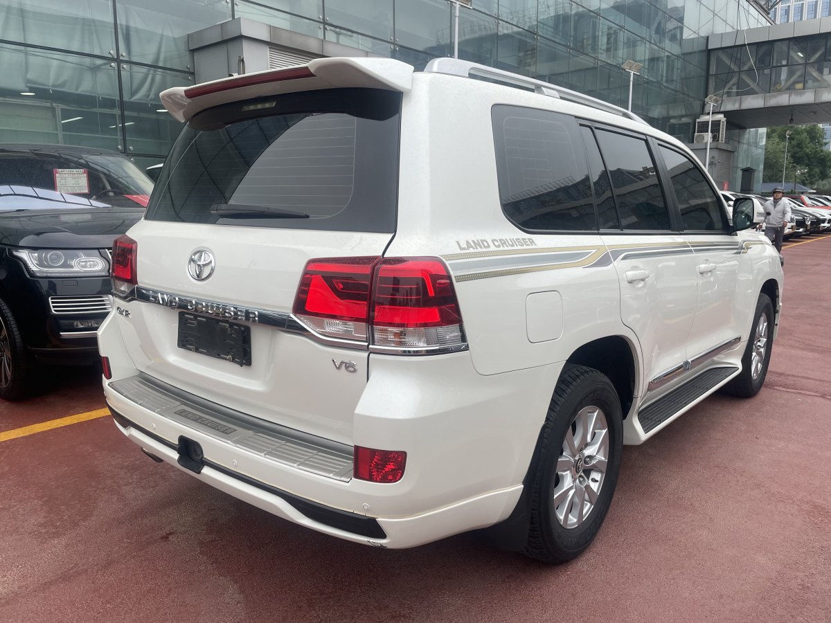 豐田 蘭德酷路澤  2018款 5.7L VX-R 12氣 底升(中東版)圖片