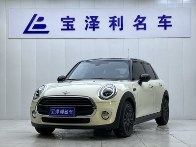 2019年10月 MINI MINI 1.5T COOPER 經(jīng)典派 五門(mén)版圖片