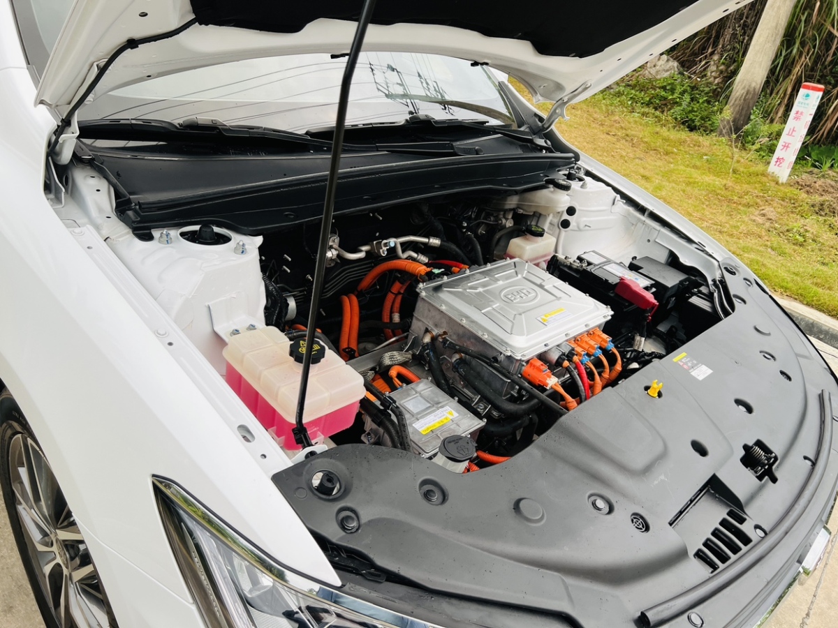比亚迪 秦Pro新能源  2019款 EV 超能版 标准版智联领尚型图片