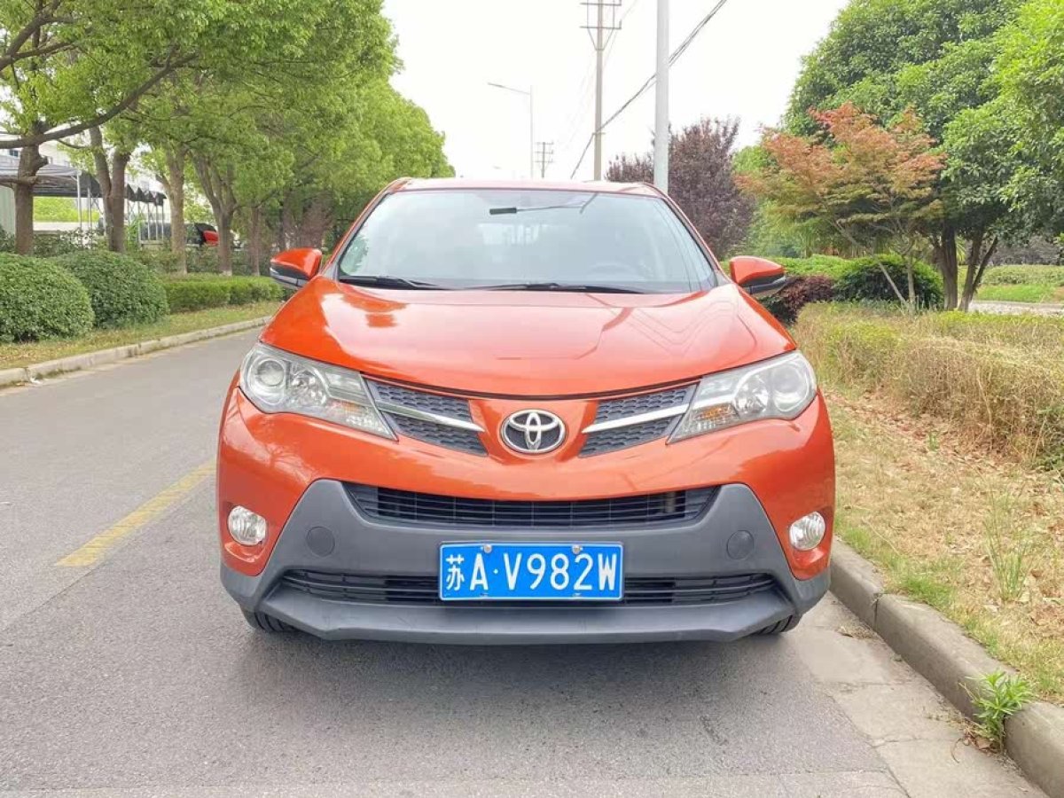 豐田 RAV4榮放  2013款 2.0L CVT四驅(qū)風(fēng)尚版圖片