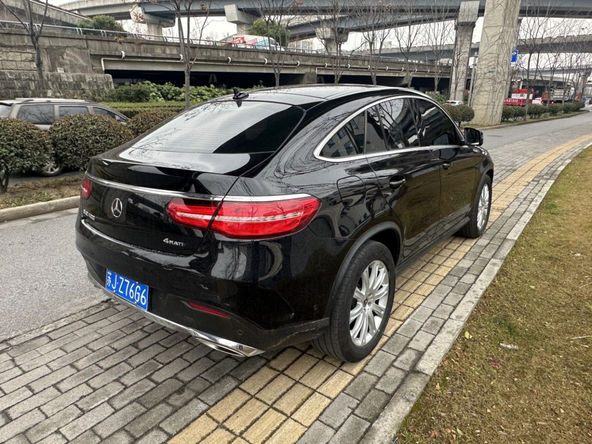 奔馳 奔馳GLE轎跑  2018款 GLE 320 4MATIC 轎跑SUV圖片