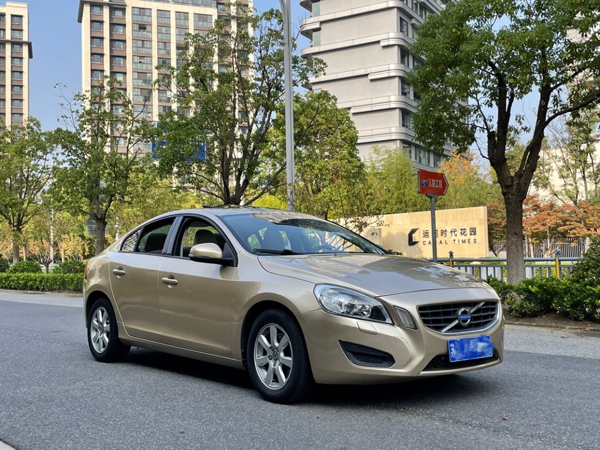 沃爾沃 S60  2011款 2.0T 舒適版圖片