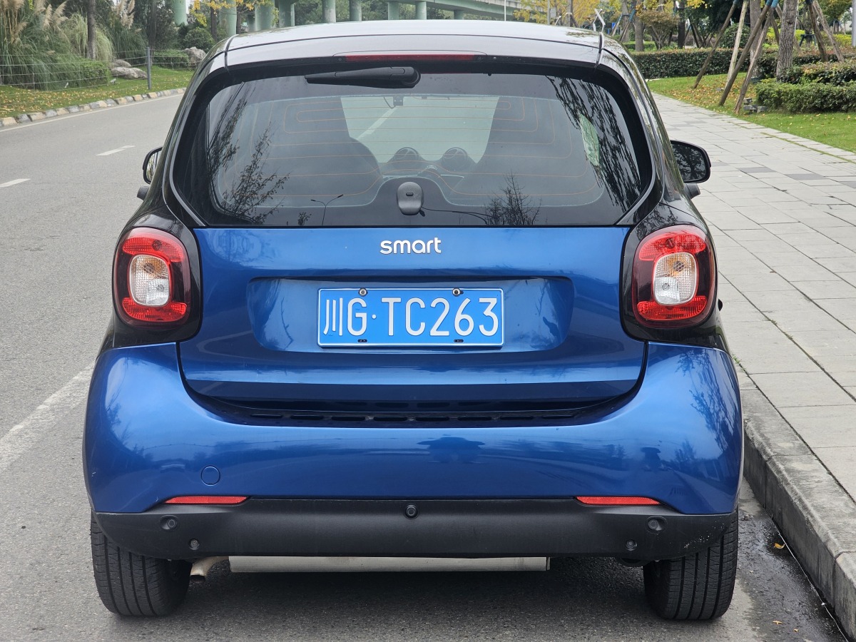 smart fortwo  2011款 1.0 MHD 硬頂激情版圖片