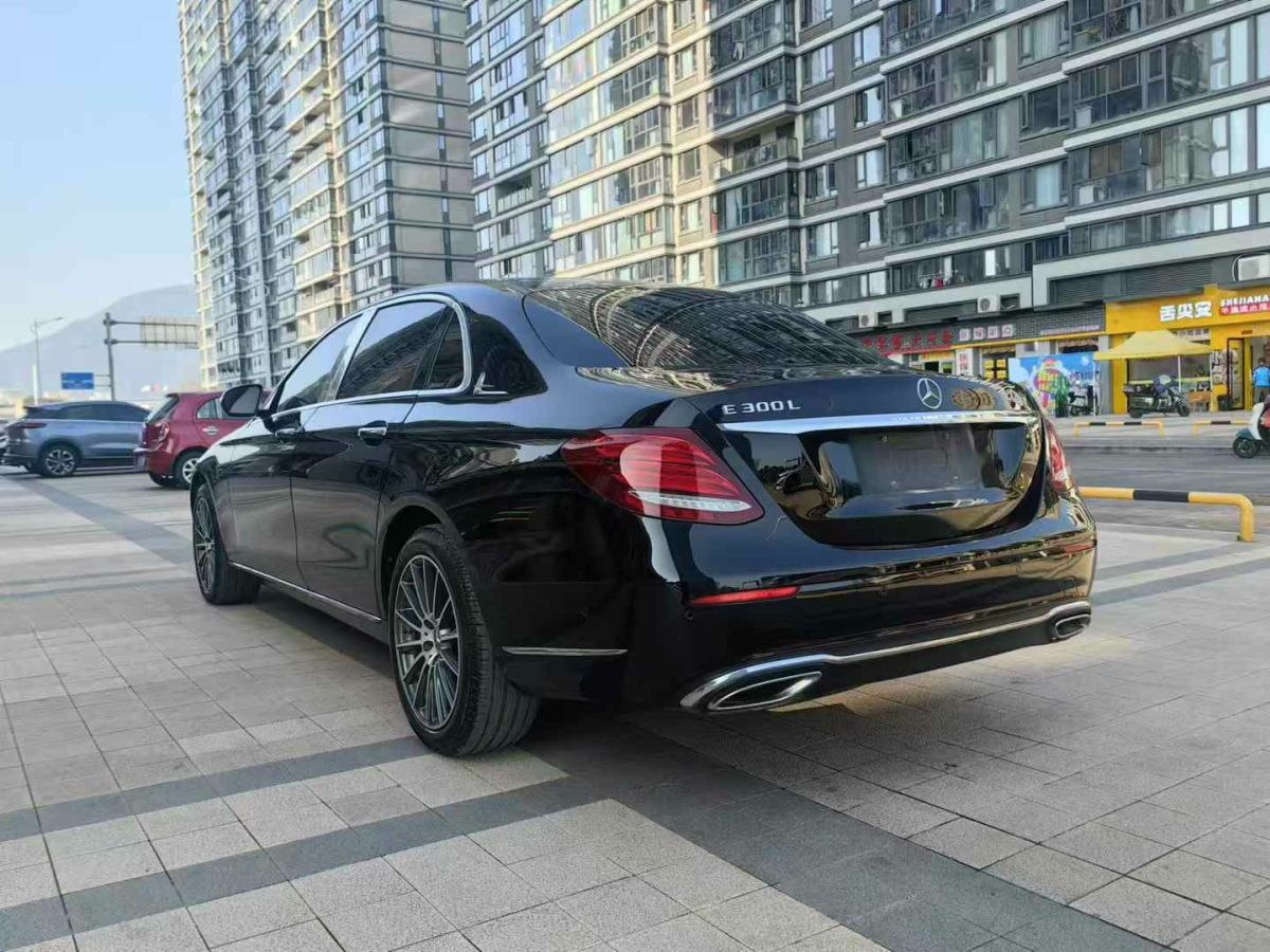 奔馳 奔馳E級(jí)  2020款 E 300 L 豪華型圖片