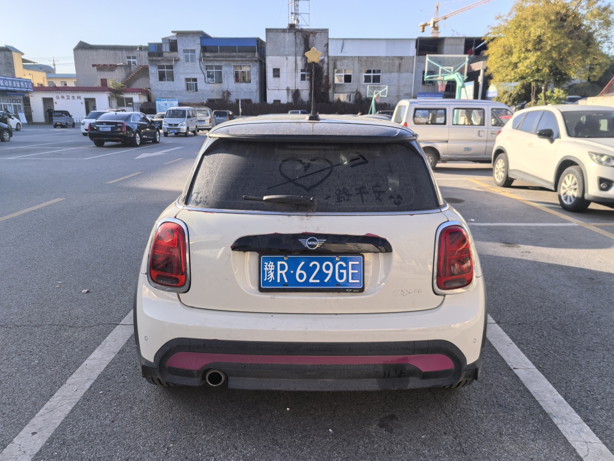 MINI MINI  2022款 改款 1.5T COOPER 經(jīng)典派圖片