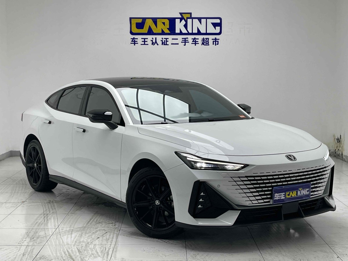 長安 長安UNI-V  2023款 1.5T 尊貴型圖片