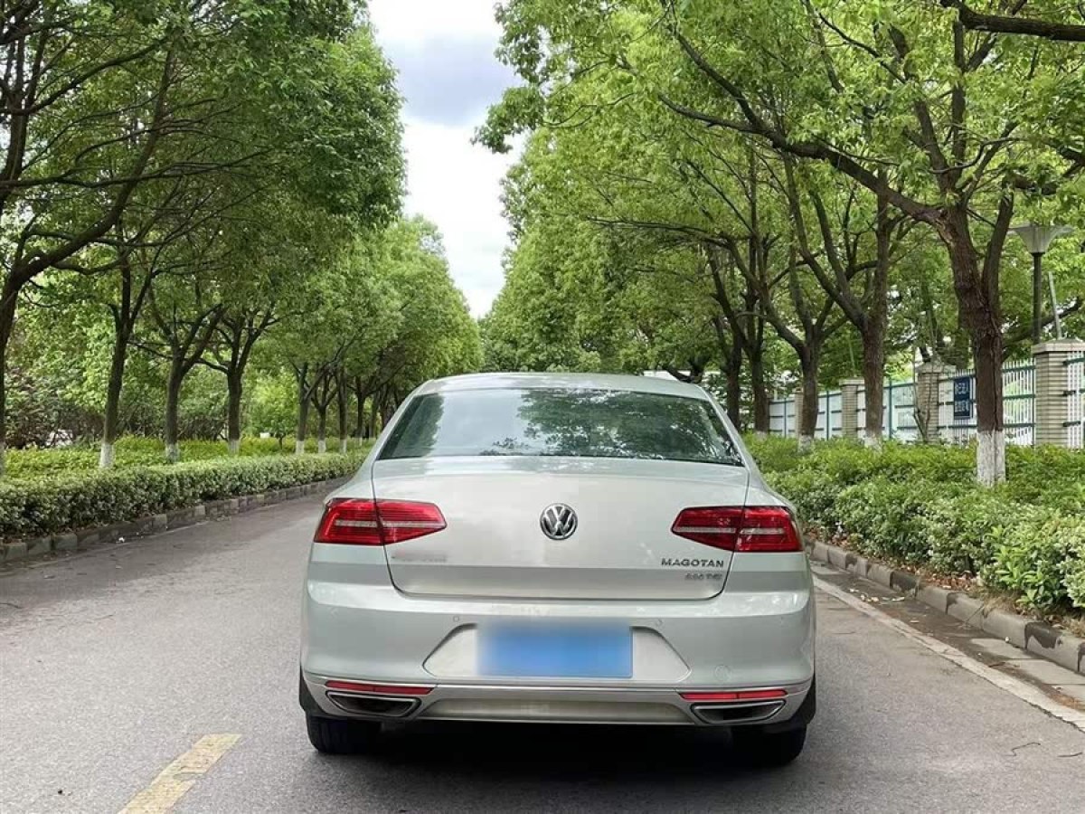 大眾 邁騰  2017款 330TSI DSG 領(lǐng)先型圖片