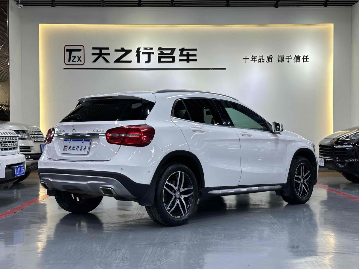 奔馳 奔馳GLA  2015款 GLA 220 4MATIC 時尚型圖片