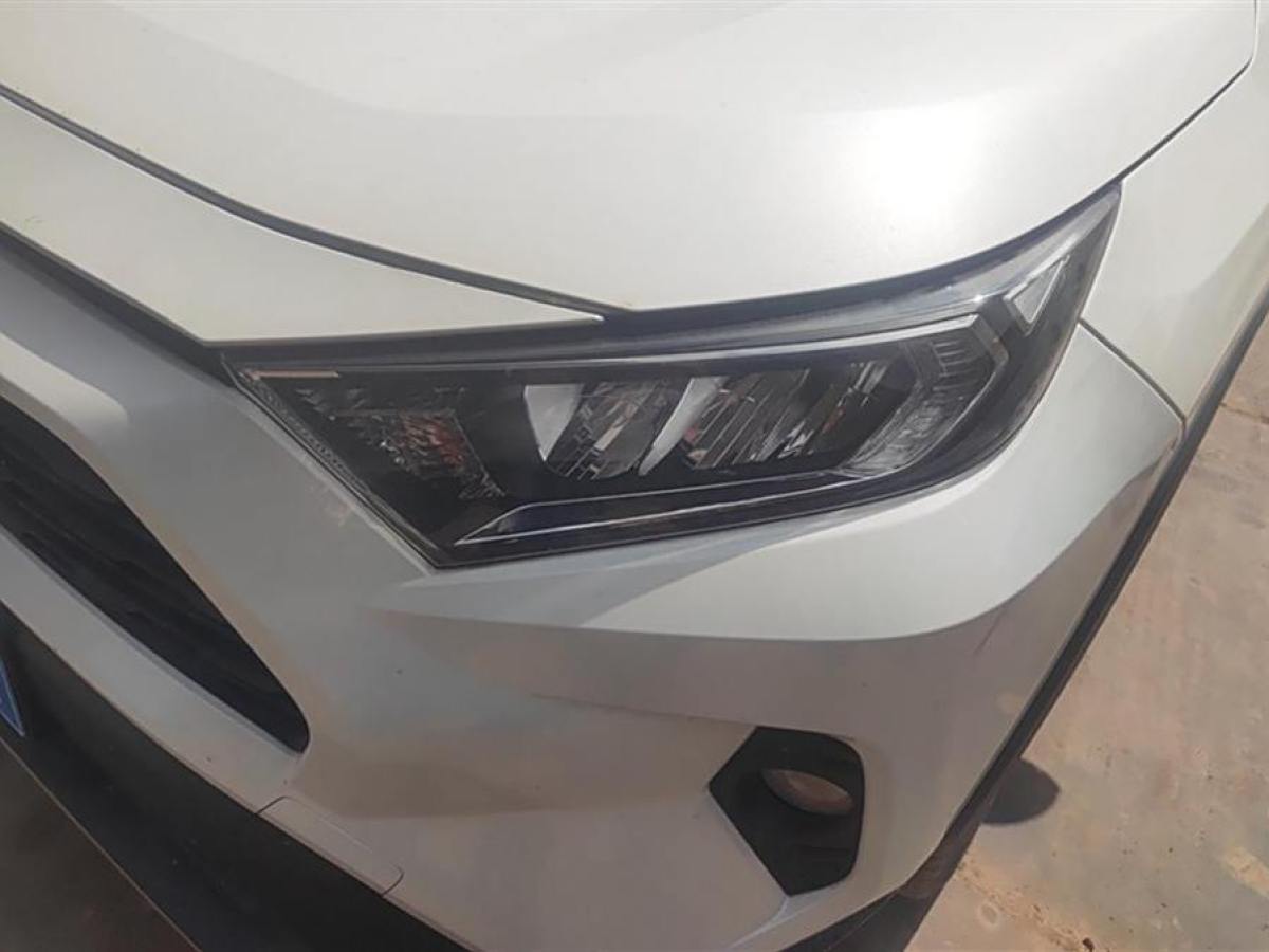 豐田 RAV4榮放  2020款 2.0L CVT兩驅(qū)風尚版圖片