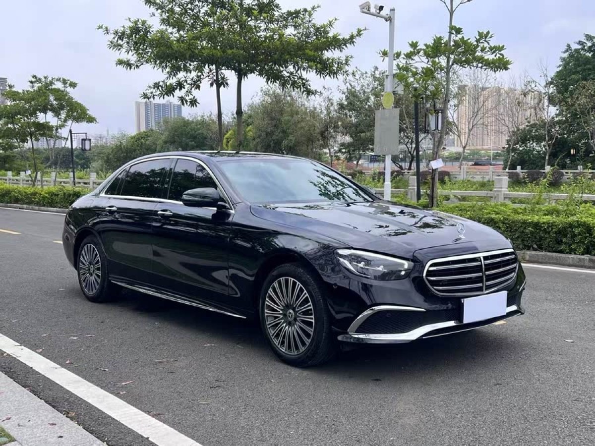奔馳 奔馳E級  2023款 改款 E 300 L 運動豪華型圖片