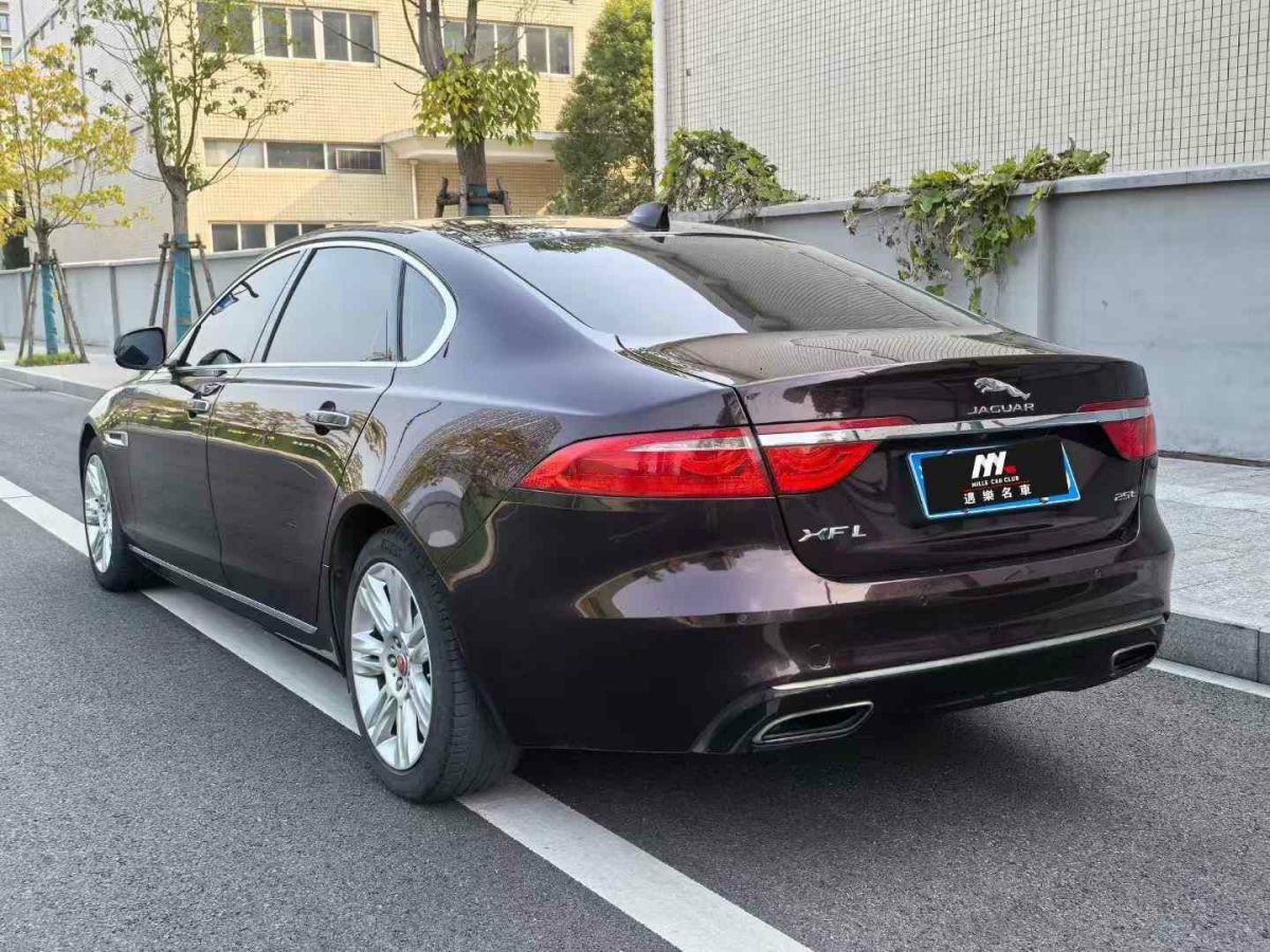 捷豹 XF  2018款 XF Sportbrake 2.0T 250PS 兩驅(qū)風(fēng)華版圖片