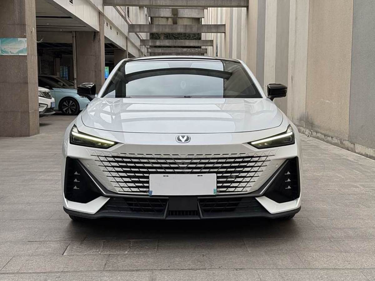 長安 長安UNI-V  2023款 1.5T 尊貴型圖片