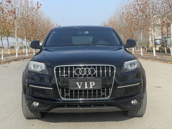 奥迪 奥迪Q7  2011款 3.0 TFSI 专享型(200kW)