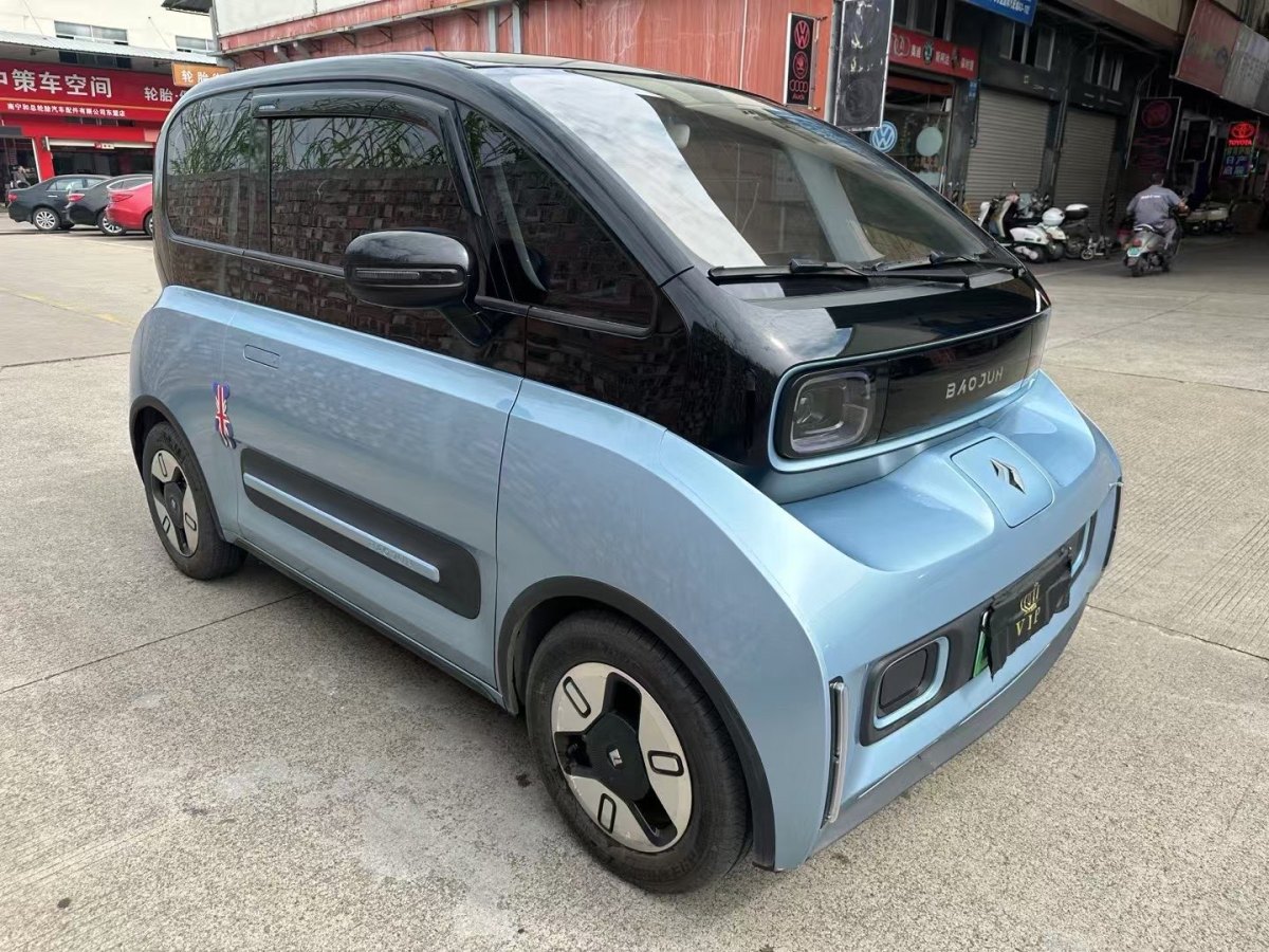 寶駿 寶駿KiWi EV  2022款 設(shè)計師輕享版 三元鋰圖片