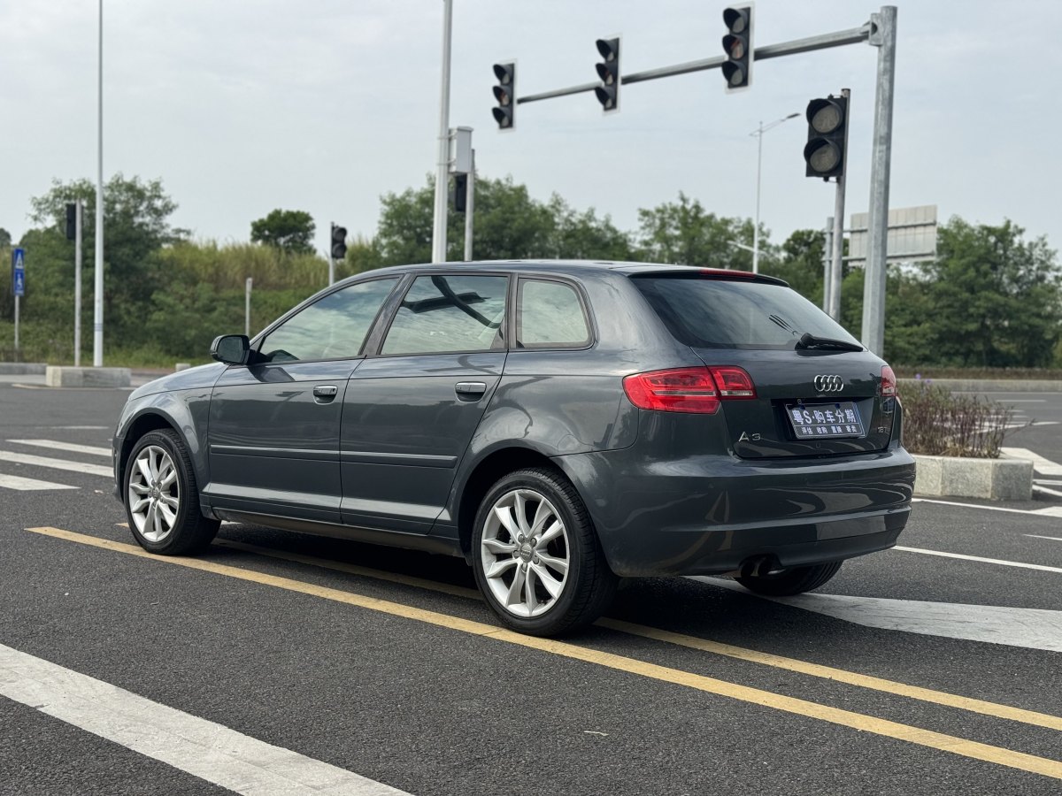 奧迪 奧迪A3  2010款 Sportback 1.8T 豪華型圖片