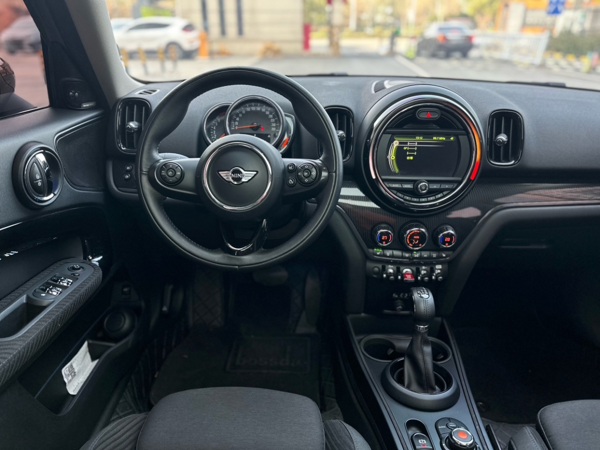 MINI COUNTRYMAN  2017款 1.5T COOPER ALL4 旅行家图片