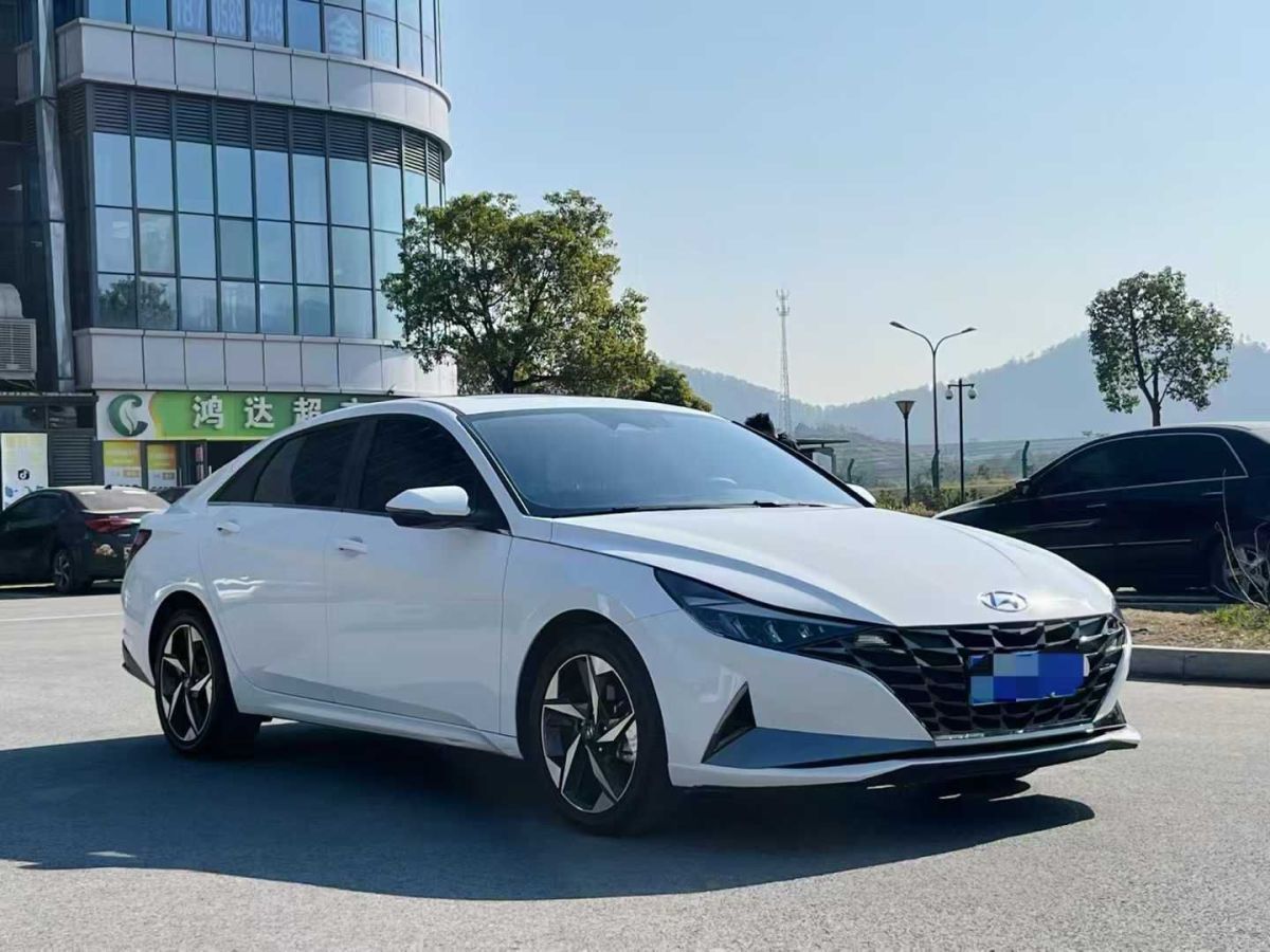 現(xiàn)代 伊蘭特  2023款 1.5L CVT GLS領(lǐng)先版圖片