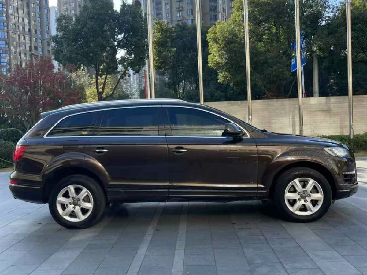 奧迪 奧迪Q7  2011款 3.0 TFSI 專享型(200kW)圖片