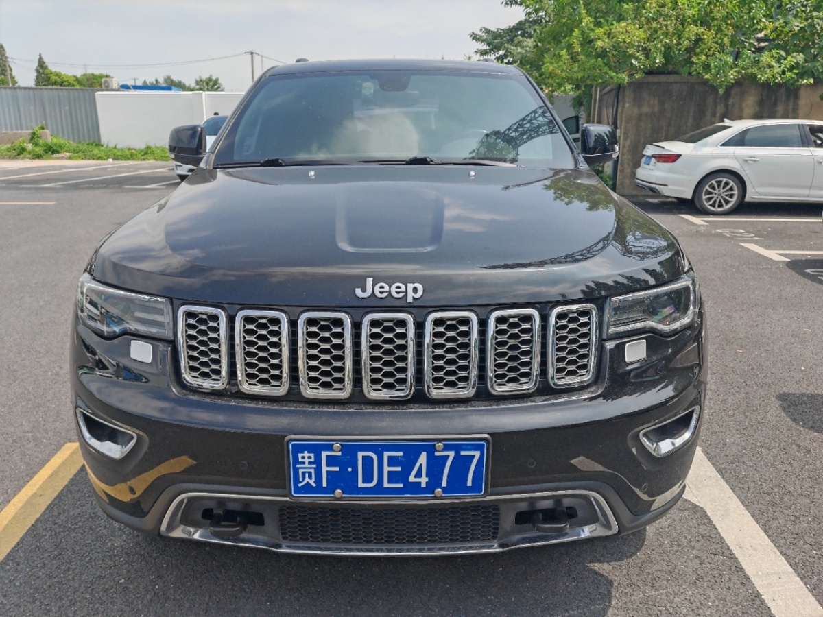 Jeep 大切诺基  2020款 3.0L 精英导航版图片