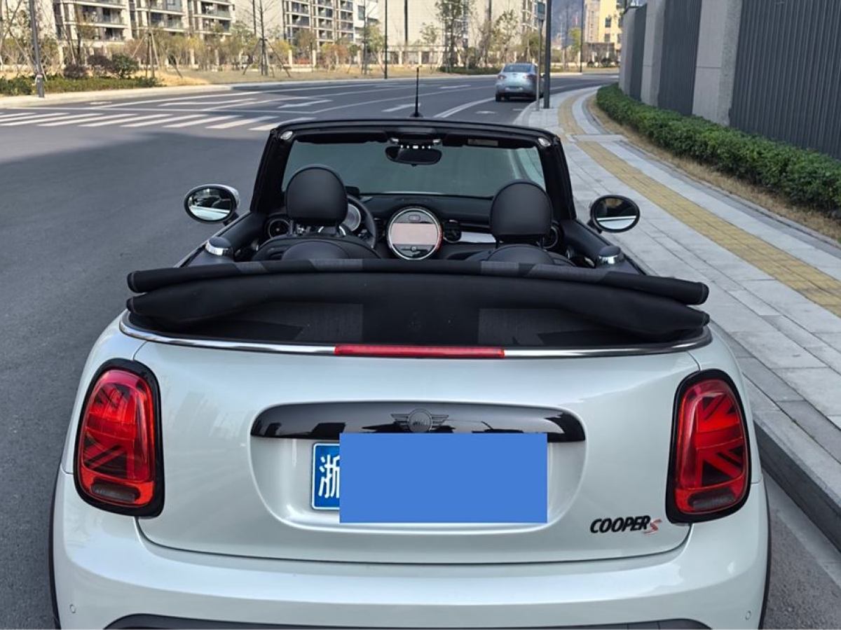 MINI MINI  2023款 改款二 2.0T COOPER S CABRIO 藝術(shù)家圖片