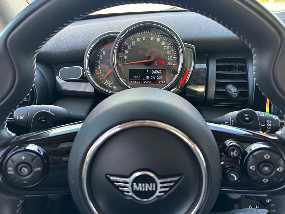 MINI CLUBMAN  2018款 2.0T COOPER S 藝術(shù)家圖片