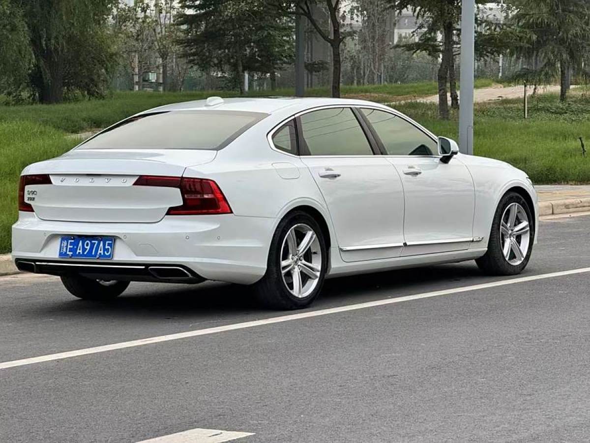 沃爾沃 S90  2018款 T4 智遠(yuǎn)版圖片