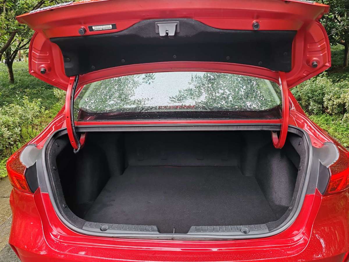 長(zhǎng)安 逸動(dòng)  2021款 PLUS 1.6L GDI 手動(dòng)豪華型圖片