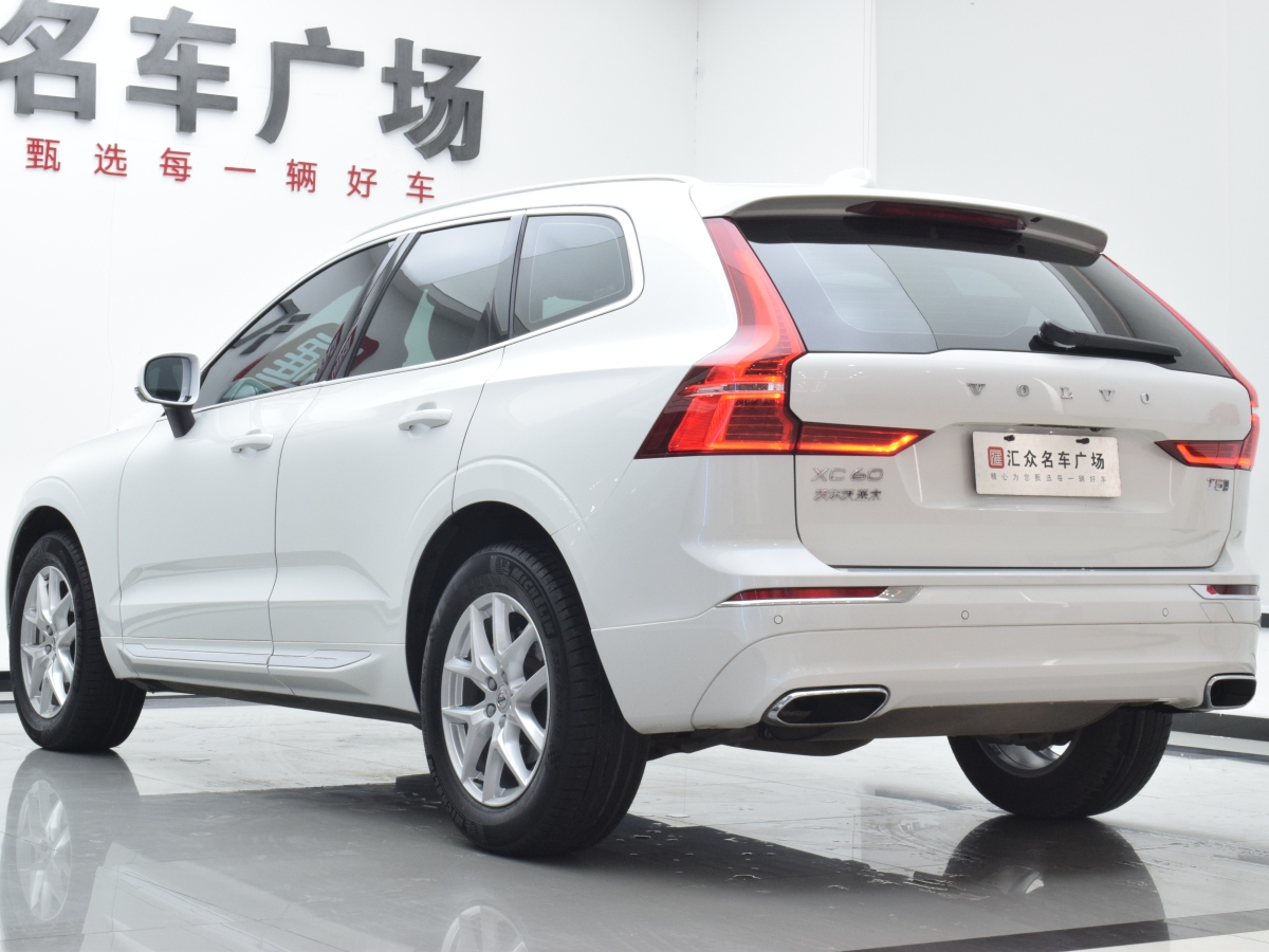 沃爾沃 XC60  2021款 T5 四驅(qū)智逸豪華版圖片