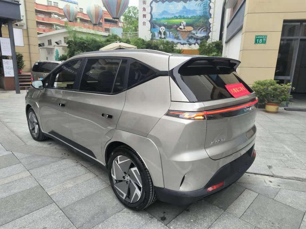 合創(chuàng) 合創(chuàng)Z03  2022款 潮酷版 510km 160kW圖片