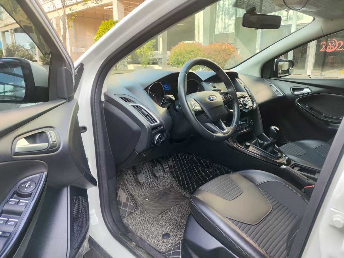 福特 ?？怂? 2016款 2.3T RS 賽道版圖片