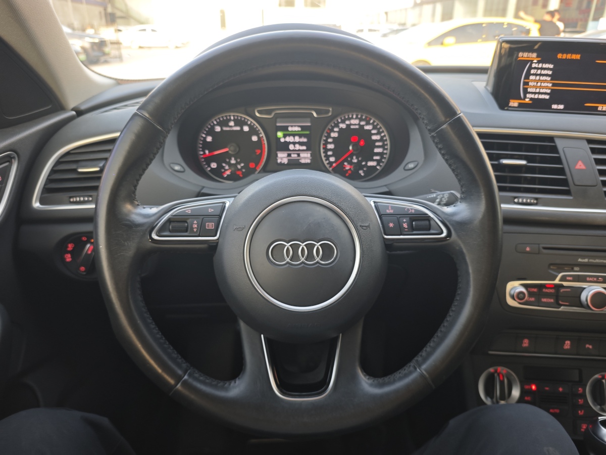 奧迪 奧迪Q3  2016款 35 TFSI 典藏版 quattro進(jìn)享型圖片