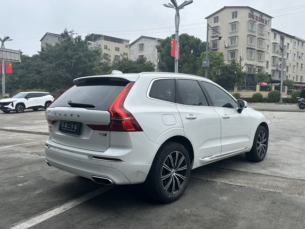 沃爾沃 XC60  2021款 T5 四驅(qū)智遠(yuǎn)豪華版圖片