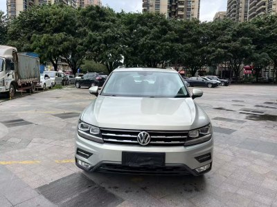 2017年9月 大眾 途觀L 330TSI 自動兩驅(qū)豪華版圖片
