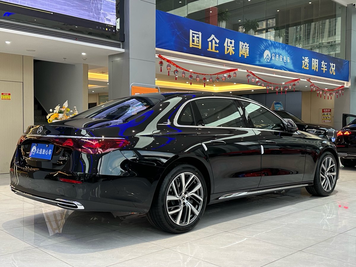 奔馳 奔馳E級(jí)  2024款 E 300 L 時(shí)尚型圖片