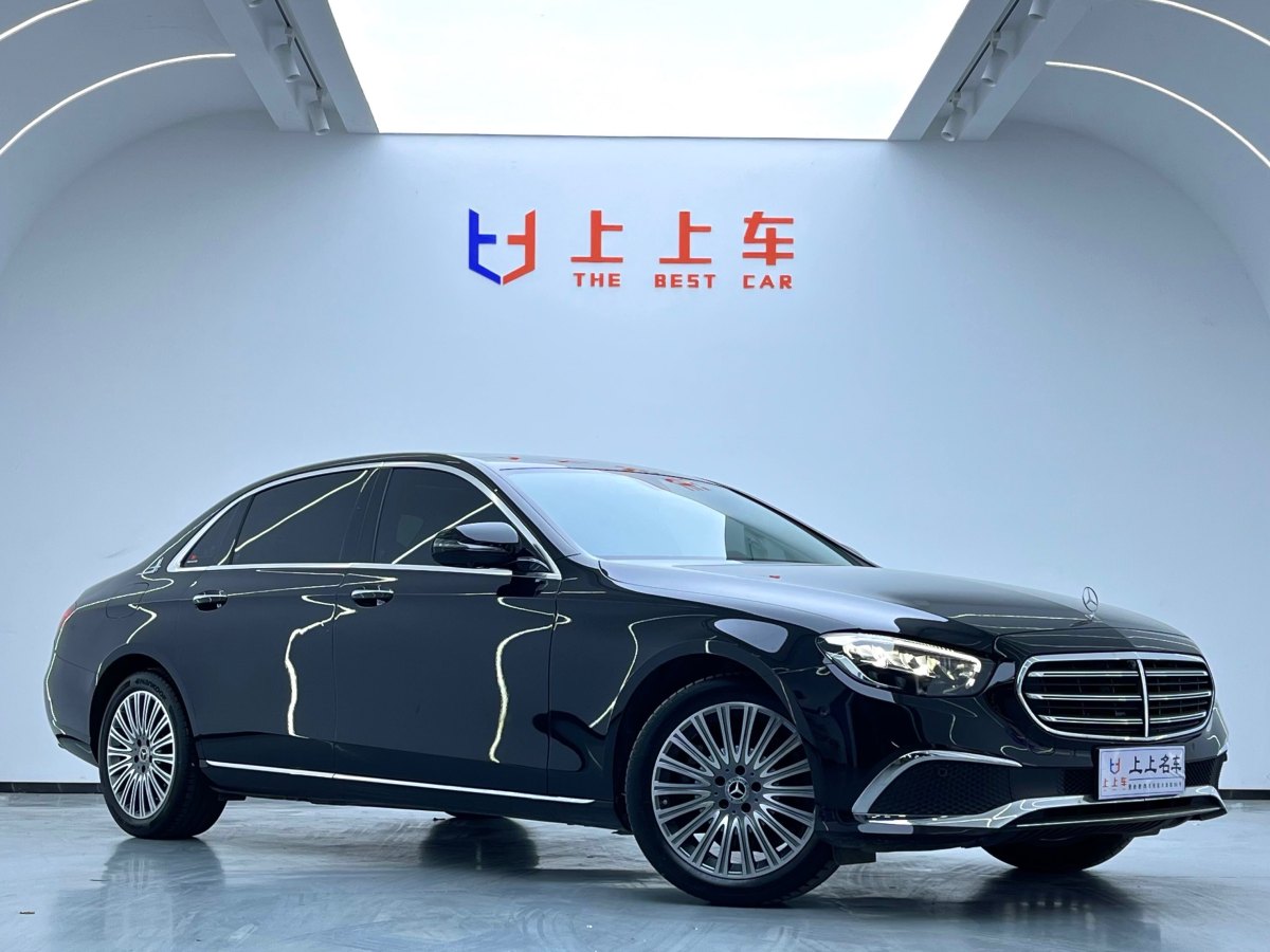 奔馳 奔馳E級(jí)  2022款 改款三 E 300 L 豪華型圖片