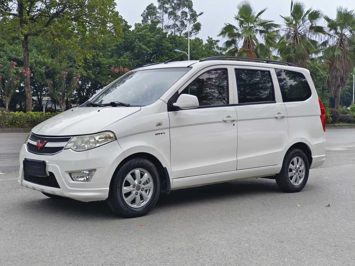 2018年6月五菱 五菱宏光  2018款 1.5L S舒適型L2B