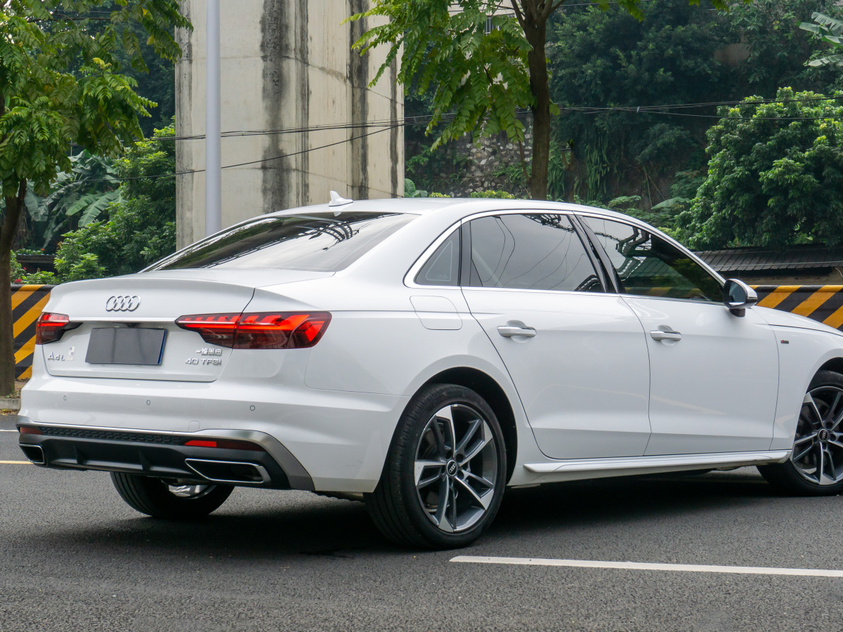 奧迪 奧迪A4L  2022款 40 TFSI 時尚動感型圖片