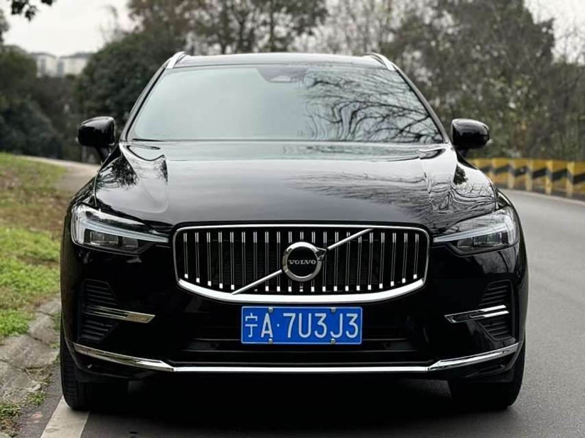 沃爾沃 XC60  2023款 B5 四驅(qū)智遠(yuǎn)豪華版圖片