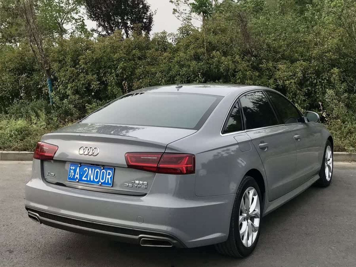 奧迪 奧迪Q3  2018款 30周年年型 35 TFSI 時(shí)尚型圖片