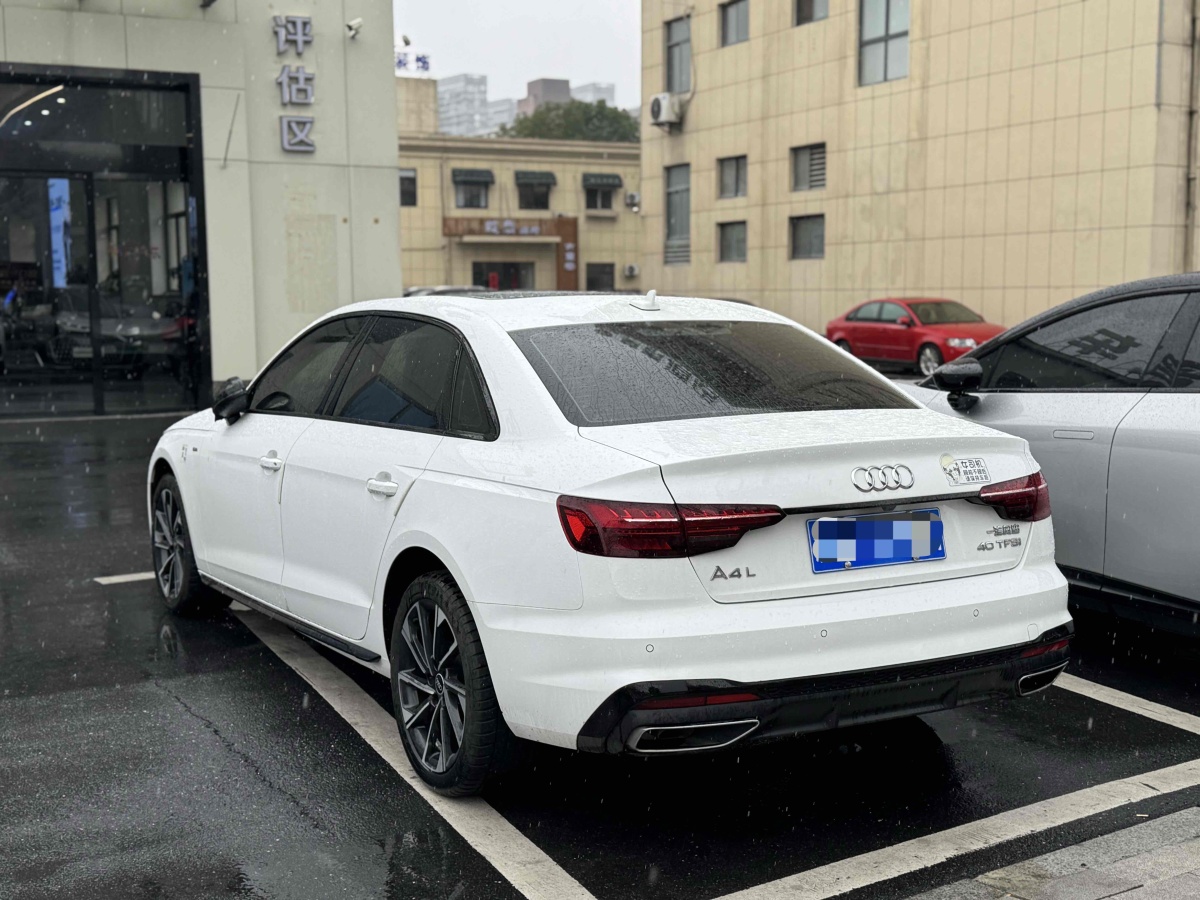 奧迪 奧迪A4L  2023款 40 TFSI 豪華動感型圖片