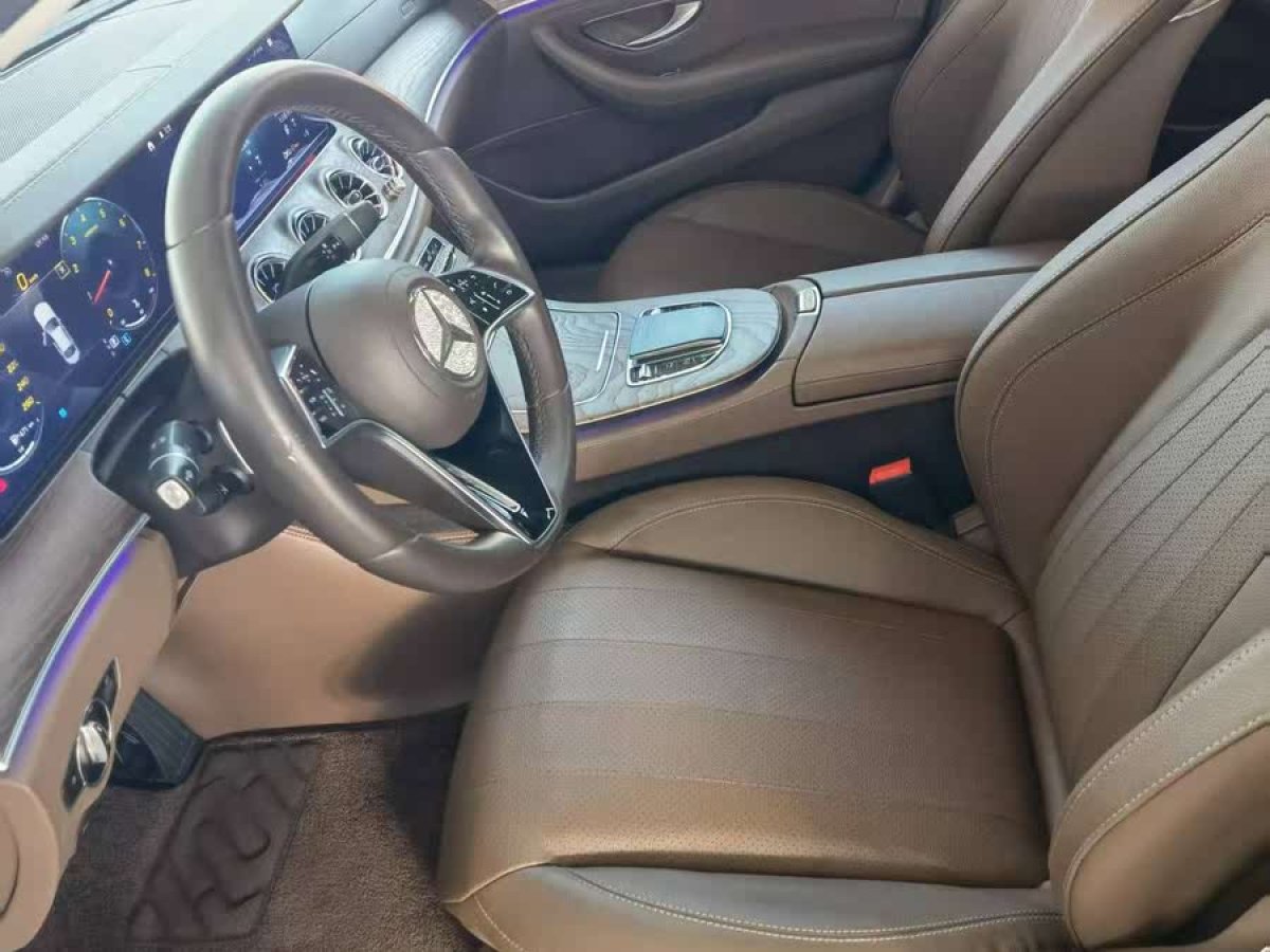 奔馳 奔馳E級(jí)  2021款 改款 E 300 L 時(shí)尚型圖片