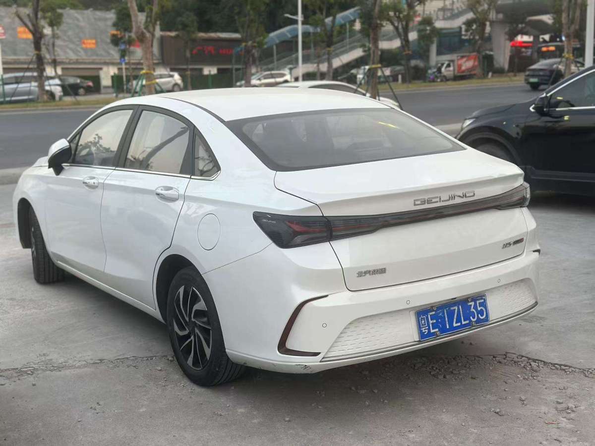 北汽新能源 BEIJING-U5  2020款 1.5L CVT豪華版 國VI圖片