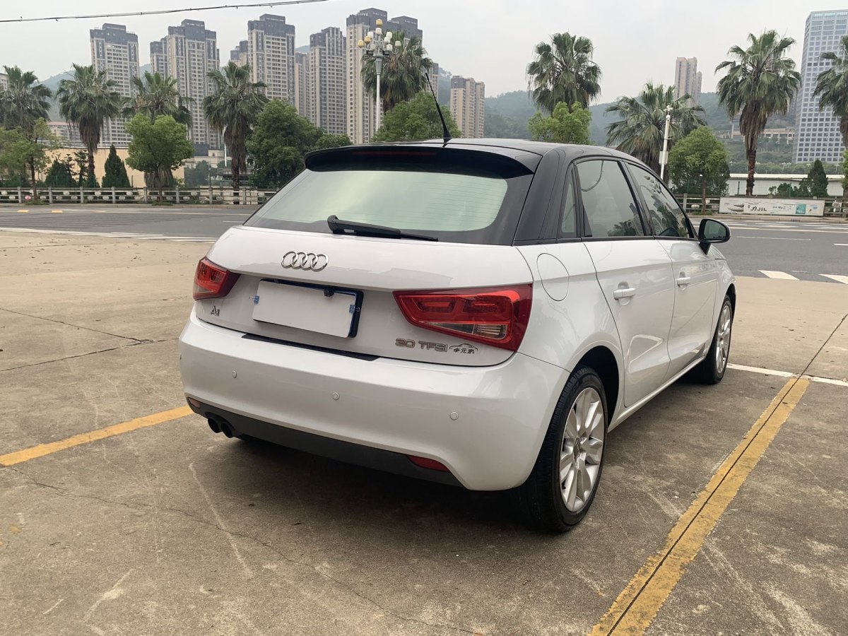 奧迪 奧迪A1  2014款 30 TFSI 技術(shù)型圖片