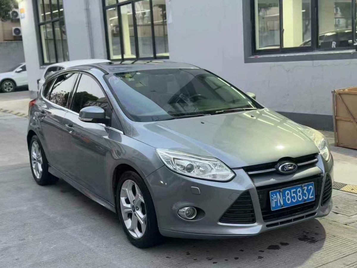 福特 ?？怂? 2013款 2.0T ST 標(biāo)準(zhǔn)版圖片