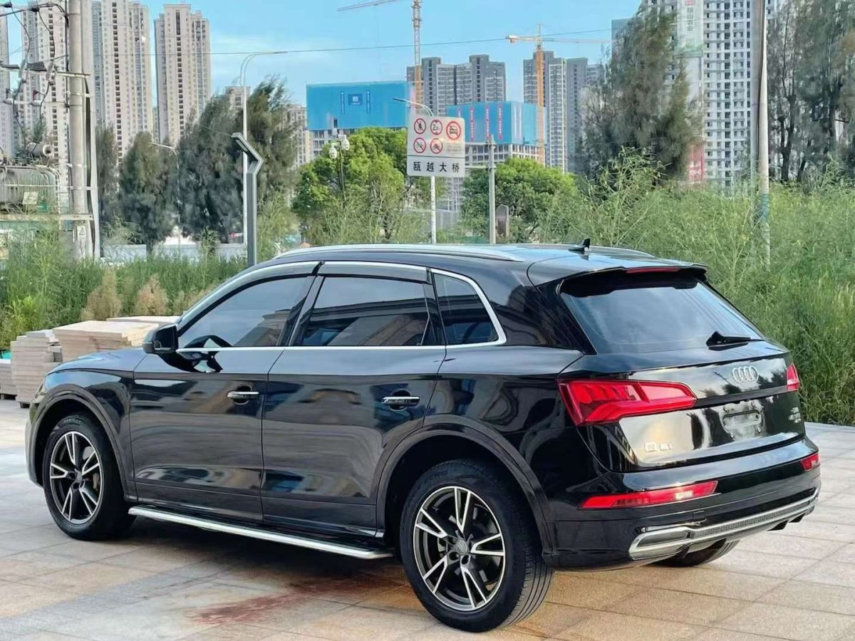 奥迪 奥迪q3  2020款 35 tfsi 时尚动感型图片