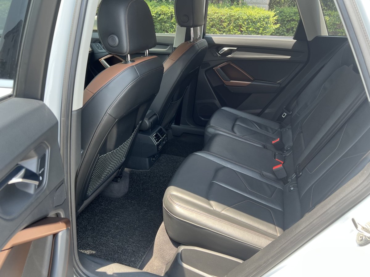 奧迪 奧迪Q3  2024款 35 TFSI 時(shí)尚動感型圖片